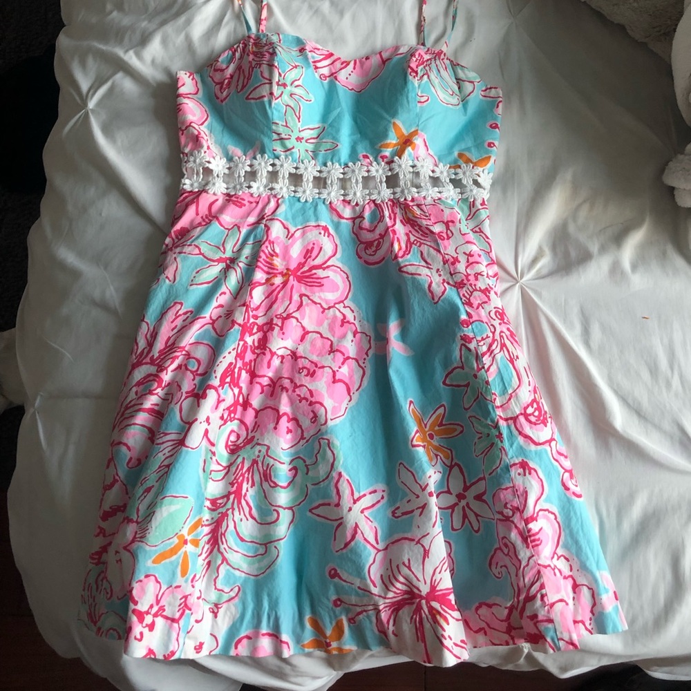Size 8 Lilly Pulitzer dress!